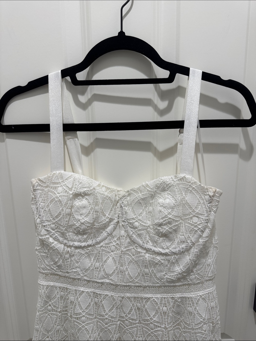 Astr White Lace Bustier Midi Dress - Picture 2 of 6